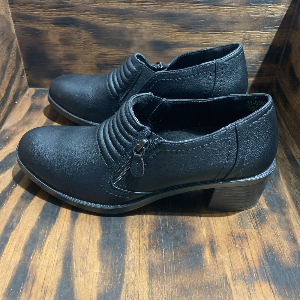 Easy Street Shoes Womens 8M Grove‎ Side Zip Heels Loafer Black Faux Leather